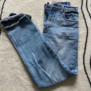 Abercrombie 90’s high waisted straight leg jeans